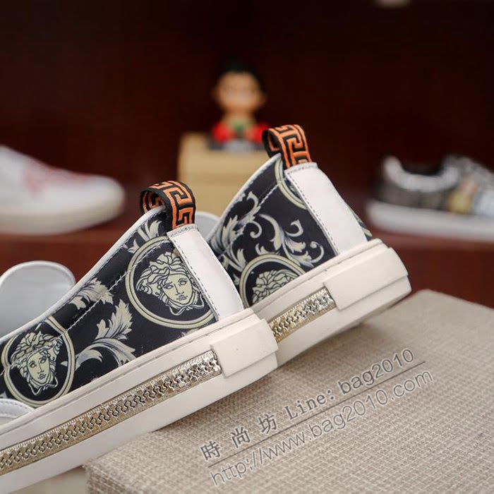 VERSACE男鞋 範思哲休閒鞋 專櫃品質 牛皮鞋面 刺繡瓦薩琪人頭 時尚潮鞋  jpx1962